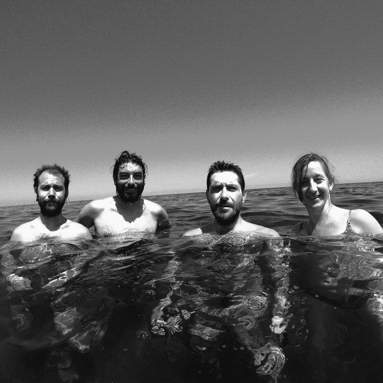 Gli autori di Radio SS113 in mare